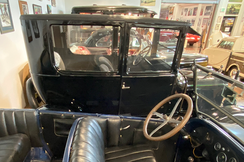 1925 Model T Ford, 2 door sedan